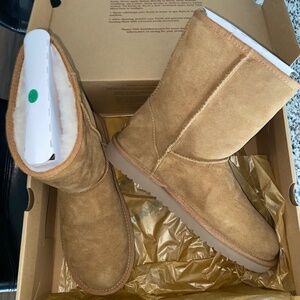 BRAND NEW UGG KOOLA SHORT